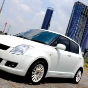 Mobil Harian Beraudio Ala Kontestan