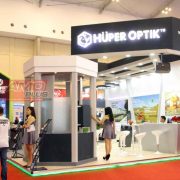 Huper Optik hadir dengan booth elegan di GIIAS 2018