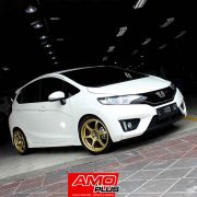 Muda, Bergaya, dan Bersuara Mempesona