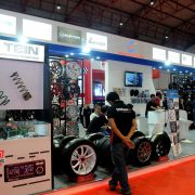 Arvia Pratama Tiara bawa banyak varian produk velg, ban, suspensi, dan beberapa produk lainnya di Telkomsel IIMS 2019