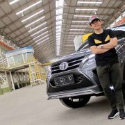 MOBIL IDAMAN LELAKI