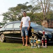 SQ Yang Menambah Kesan Elegan & Berwibawa