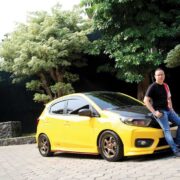 Sistem Audio Kelas SQ Speaker 3-Way