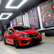 Kelas SQ Yang Minimalis