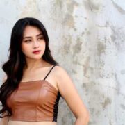 Layyallin Muntaz, Si Seksi Asal Kota Apel : “Semua Genre Musik Apa Aja Didengerin!”