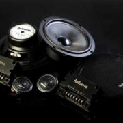 Performa F-162 : 2-Way Speaker System Yang Enerjik