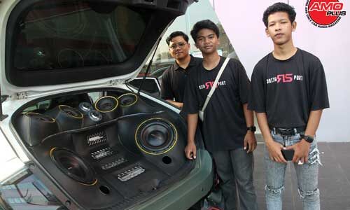 Street Luxury on Wheels ala Ghost Garage